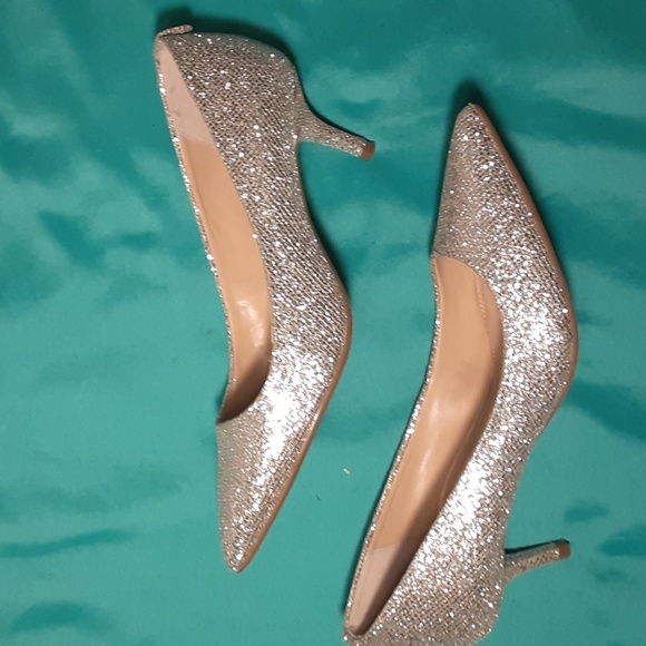 Michael Michael KORS SILVER SPARKLE HEELS, SIZE 5.1/2 - Picture 4 of 7